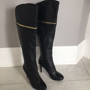 Bar lll barely worn dress boot